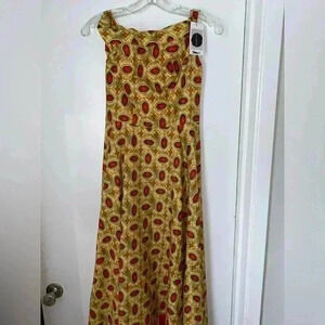1960s Vintage Maxi Dress w/ Fitted Bust